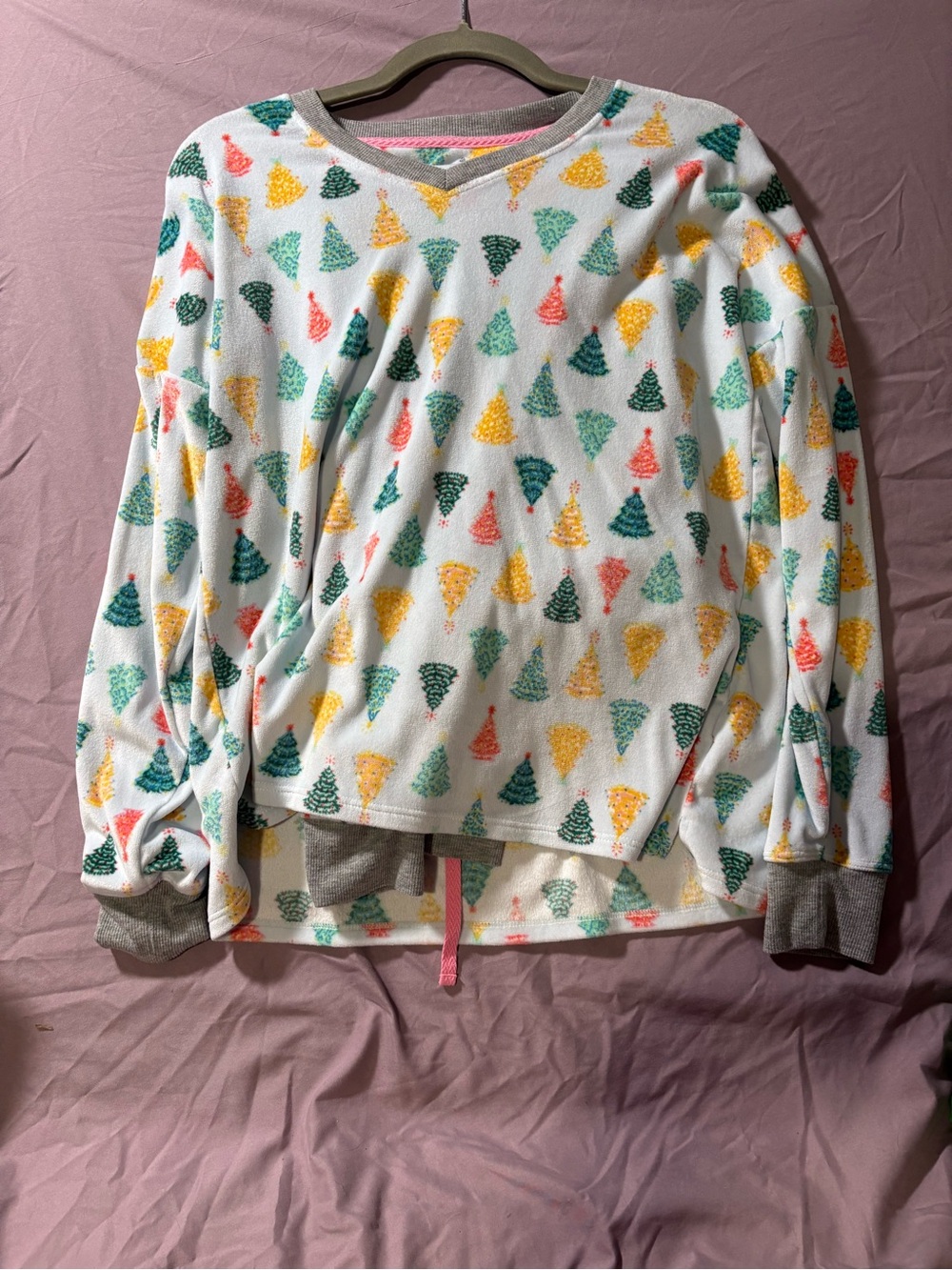 Cuddl Duds White Holiday Tree Print Kids Pajama Top with Multicolor Trees